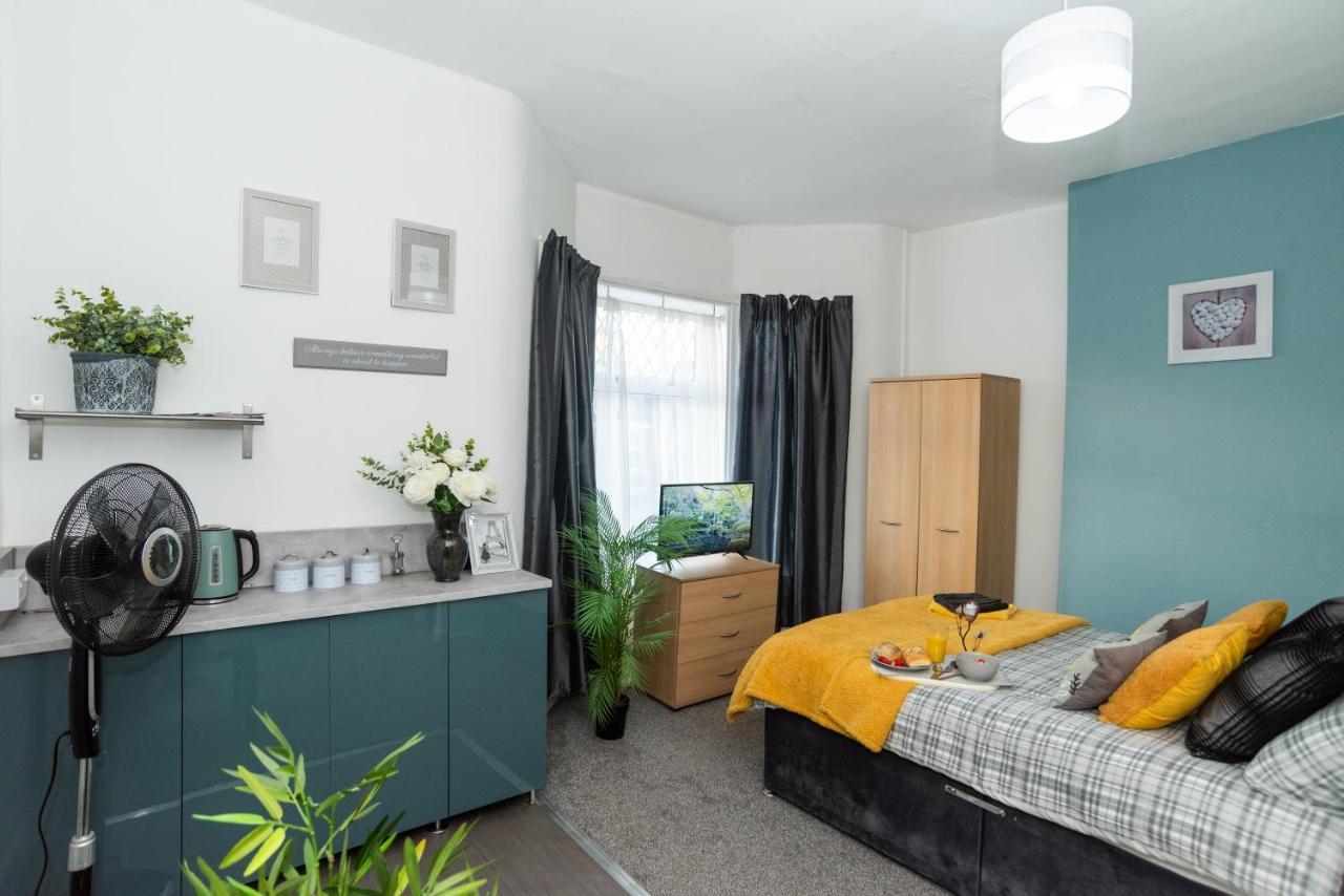 كرو Bentley House With En-Suites المظهر الخارجي الصورة